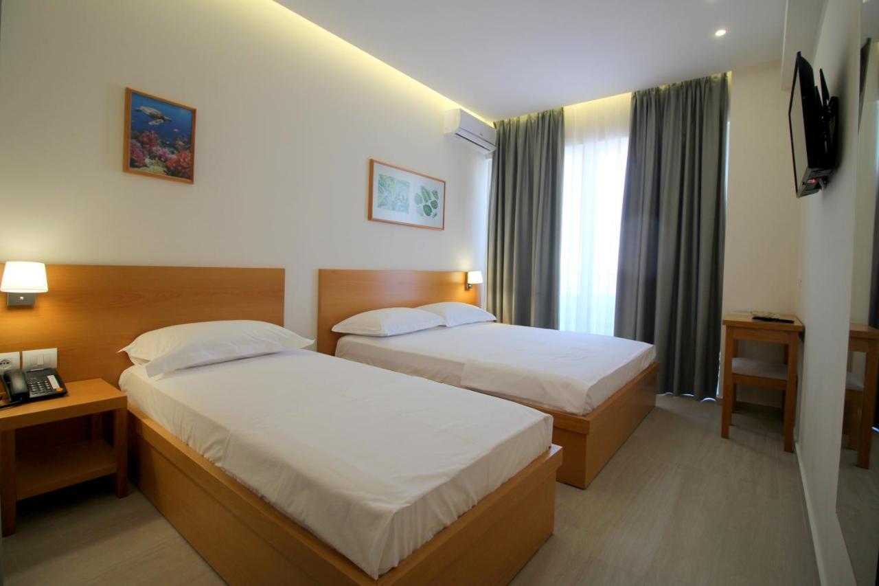 Hotel Ari 2 Sarandë Exterior foto