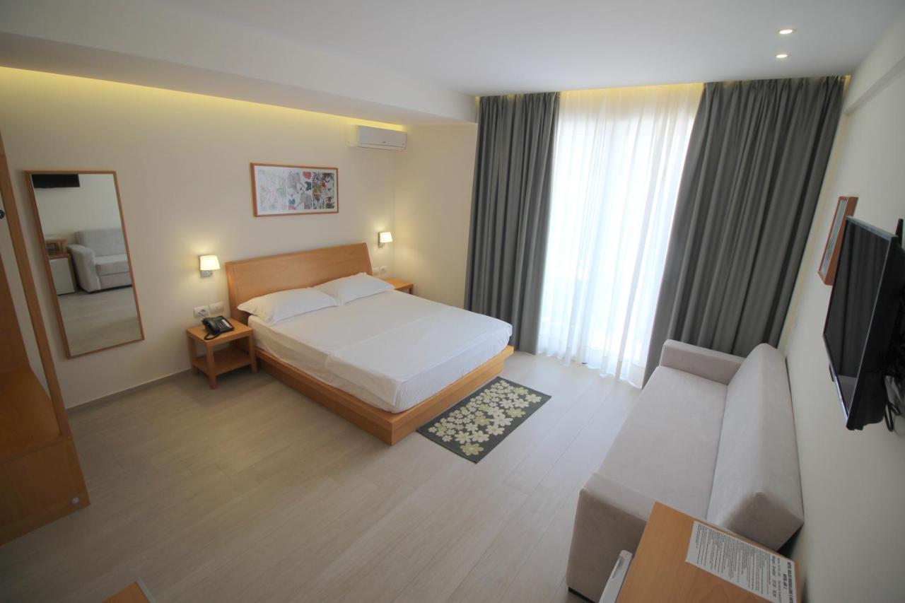 Hotel Ari 2 Sarandë Exterior foto