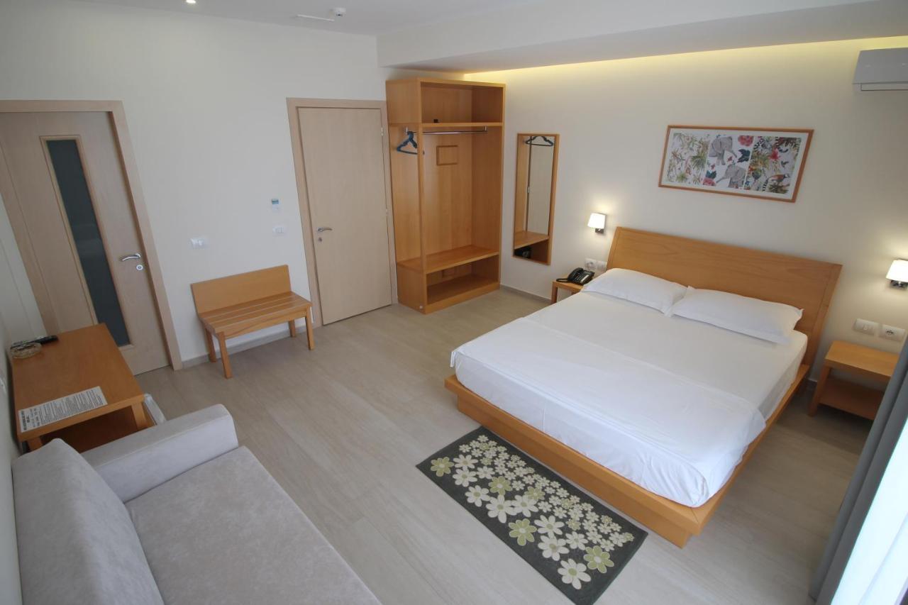 Hotel Ari 2 Sarandë Exterior foto