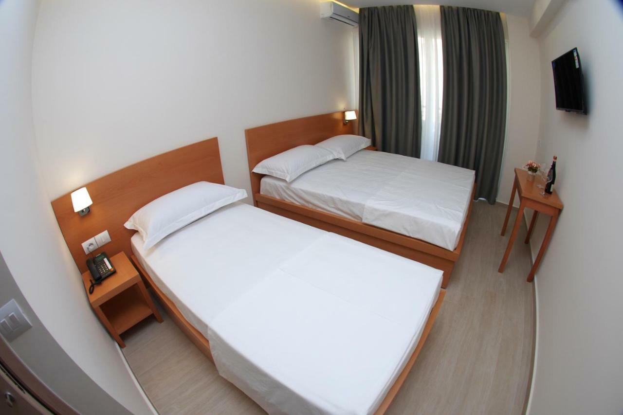 Hotel Ari 2 Sarandë Exterior foto
